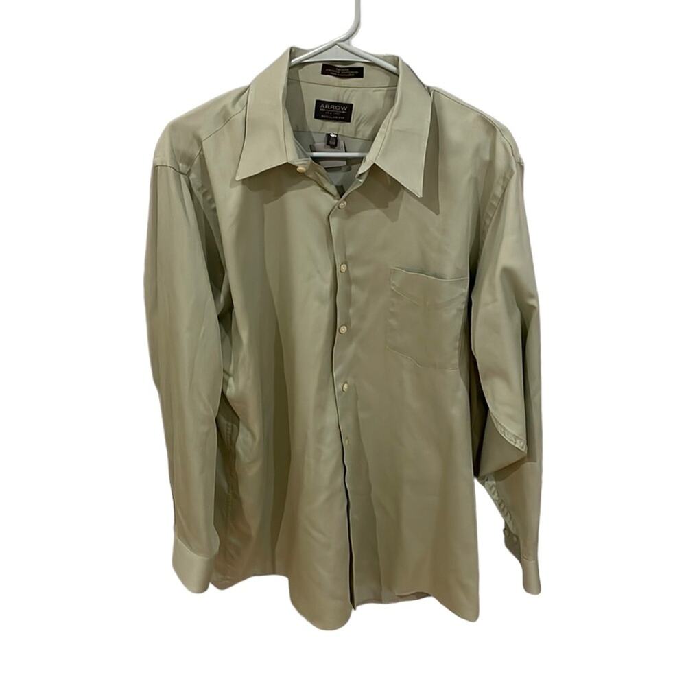 Men’s arrow regular fit sateen green button down 16.5 32/33